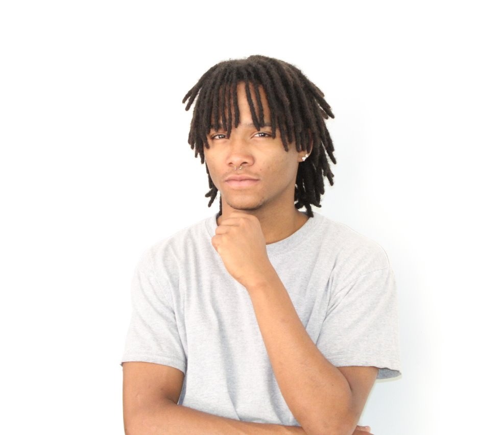 Steven O'Neill es un experto en diseño gráfico y web, SEM y SEO. Tiene una trayectoria comprobada en la creación de sitios web atractivos con WordPress, Squarespace, Shopify y Wix. Además, posee una prestigiosa certificación en Google My Business.